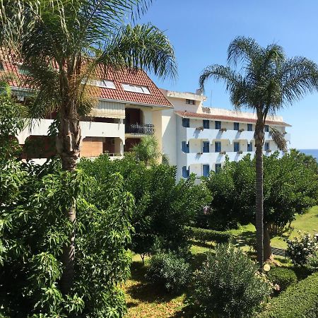 Baia Degli Dei - Living La Nike Appartement Giardini-Naxos Buitenkant foto